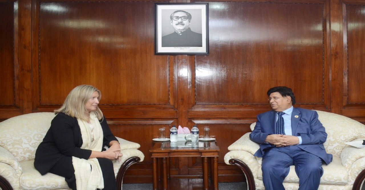 Newly Appointed UNFPA and UN-WOMEN Country Representatives submit Credentials to Foreign Minister