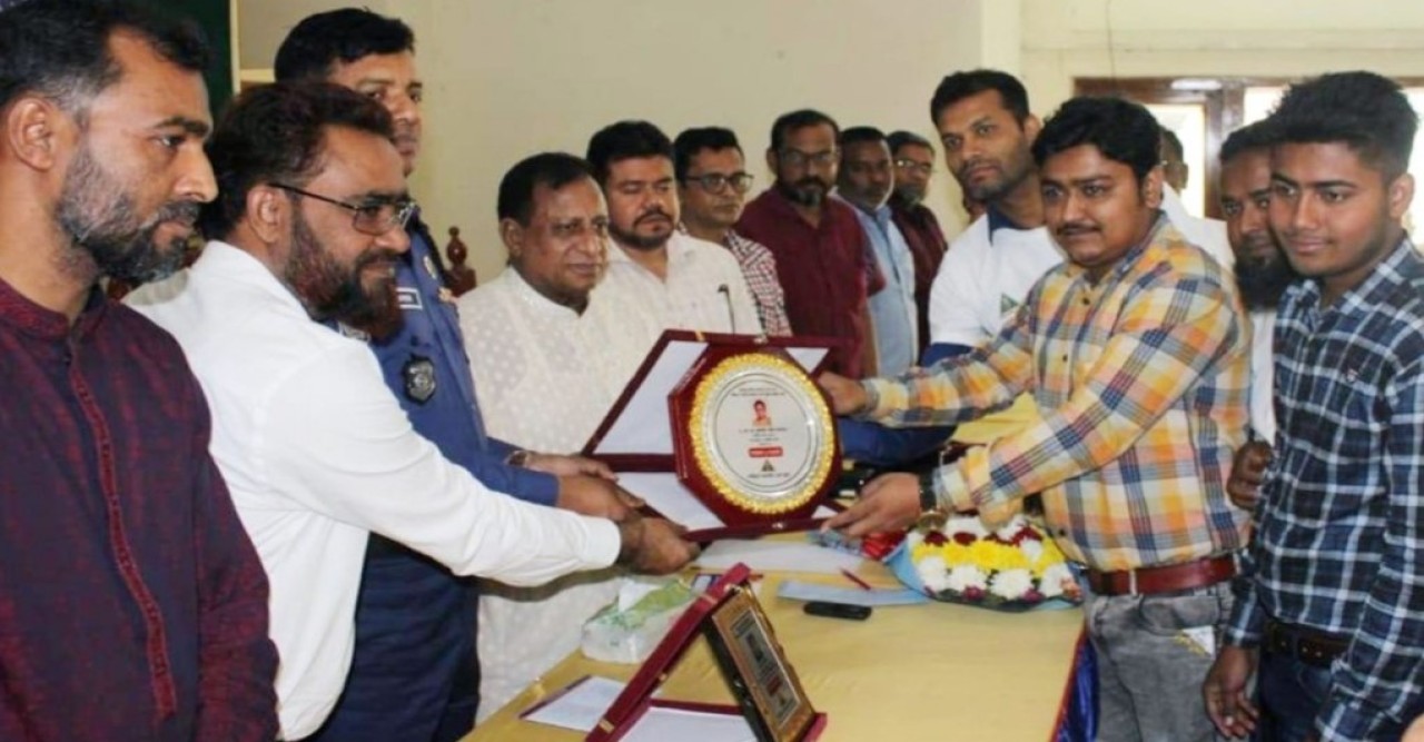 সাংবাদিকরা মতপার্থক্য ভুলে গিয়ে ঐক্যবদ্ধ থাকুন : এমপি তানসেন