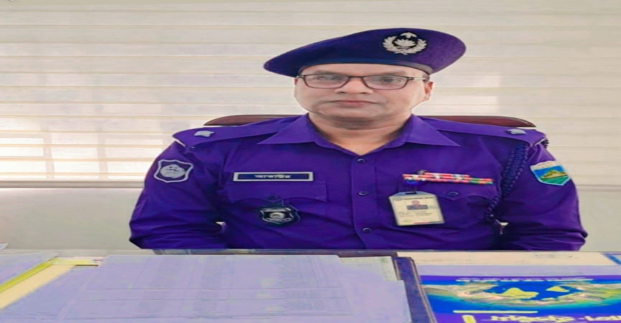 পবিত্র ঈদ-উল ফিতরের শুভেচ্ছা জানিয়েছেন আদমদিঘী অফিসার ইনচার্জ  আতাউর রহমান