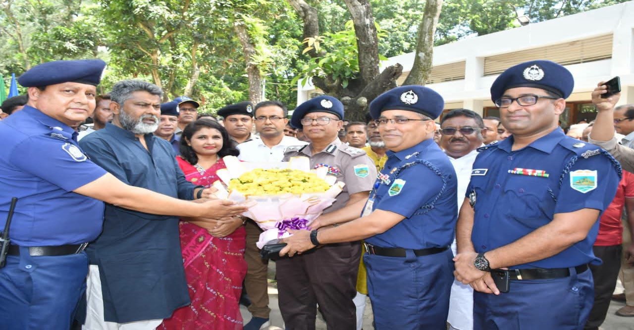 বদলগাছি উপজেলা মাদক মুক্ত গড়ার  লক্ষ্যে  মতবিনিময় ও কমিউনিটি পুলিশিং সভা অনুষ্ঠিত