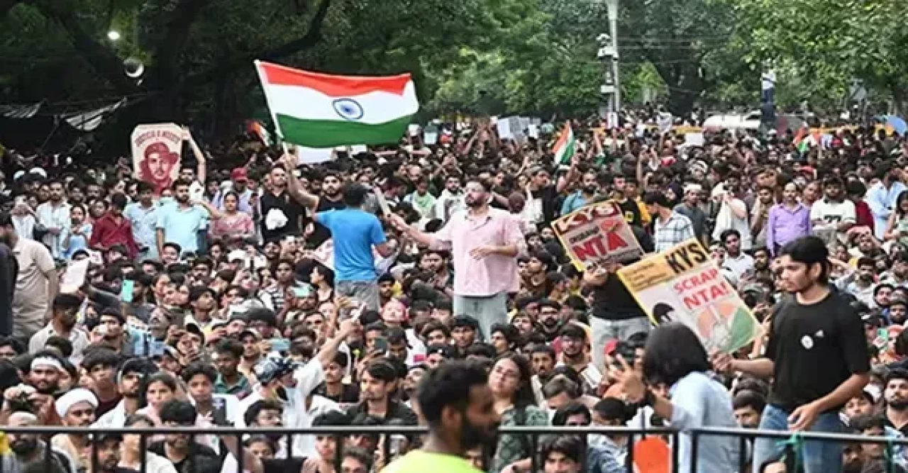 আলোচনায় রাজি ‘তেলাপোকা পার্টি’, তবে শর্ত একটাই