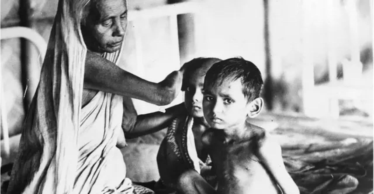 একাত্তরে শিশু ও একটি যুদ্ধ  - নন্দিনী লুইজা