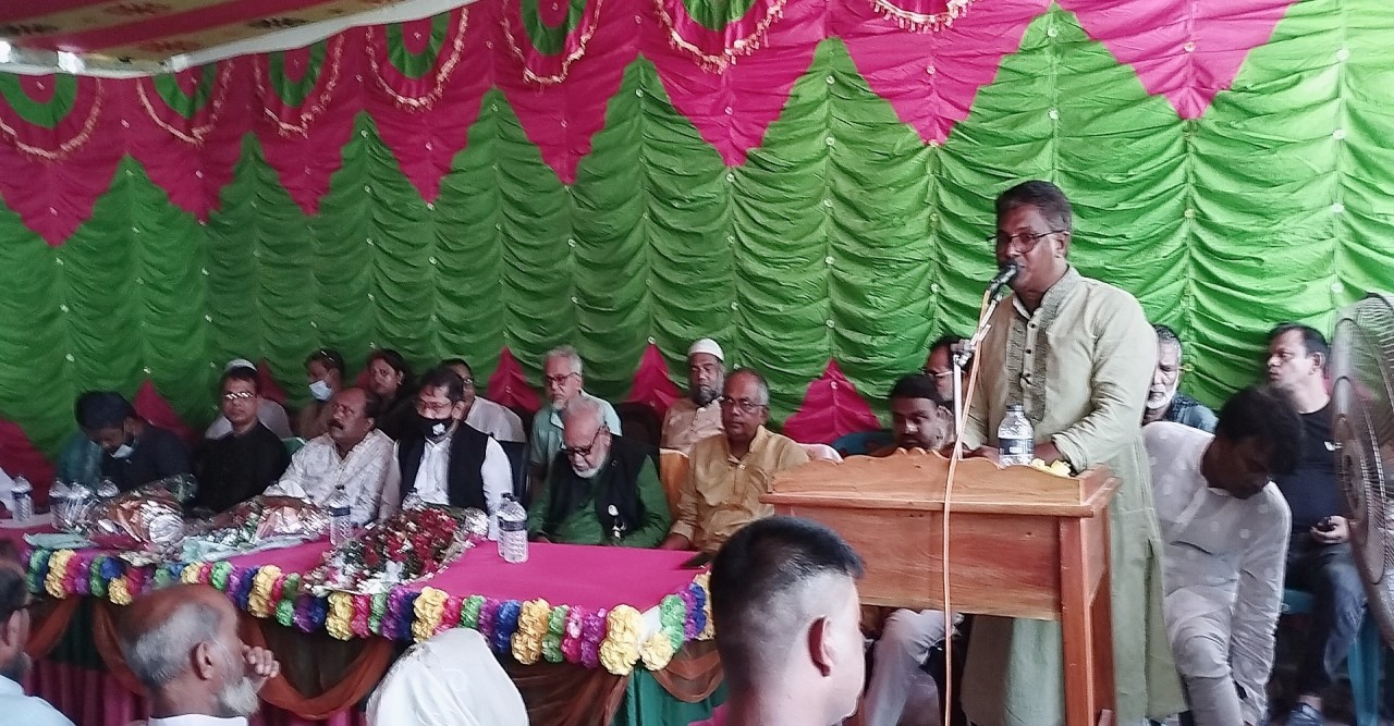 আদমদীঘিতে জেলা পরিষদের চেয়ারম্যান প্রার্থী ডাঃ মকবুলের মতবিনিময়