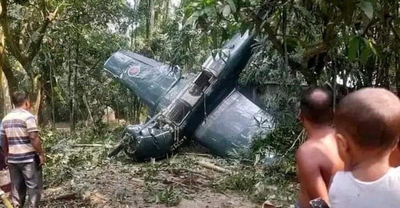 বগুড়ায় প্রশিক্ষণ বিমান বিধ্বস্ত
