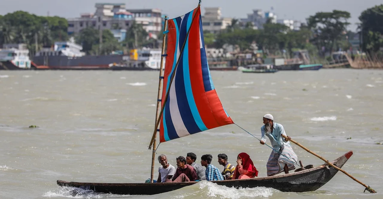 বিলুপ্তপ্রায় লোকসংস্কৃতির অন্যতম ধারক ‘পালতোলা নৌকা’