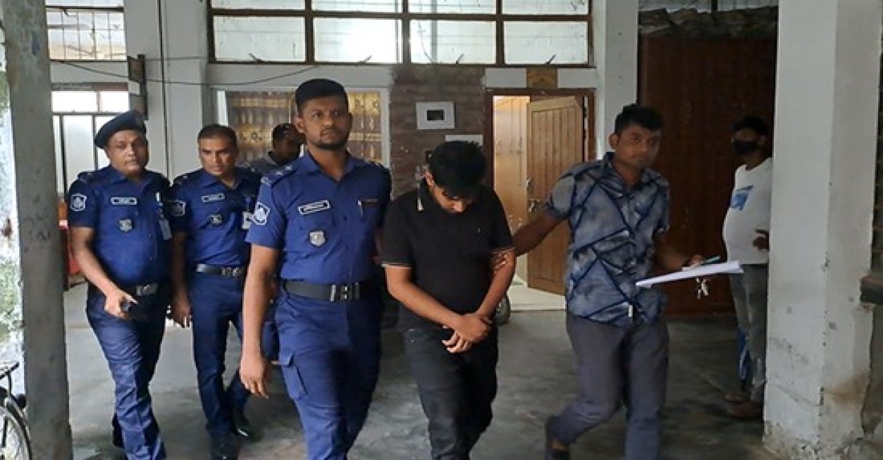চুয়াডাঙ্গায় স্বেচ্ছাসেবকলীগ নেতা আল ইমরান হত্যা মামলা , মাসুদ রানা নামে এক যুবক গ্রেফতার