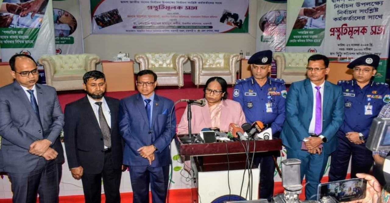নির্বাচনে সেনাবাহিনীর বিষয়টি এখনো চূড়ান্ত হয়নি: বগুড়ায় ইসি রাশেদা