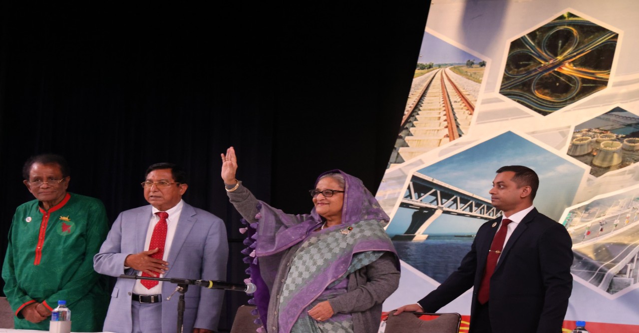 বাংলাদেশে একটি অবাধ, সুষ্ঠু ও বিশ্বাসযোগ্য নির্বাচন অনুষ্ঠানের জন্য তাঁর দৃঢ় সংকল্প পুনর্ব্যক্ত করেছেন প্রধানমন্ত্রী শেখ হাসিনা