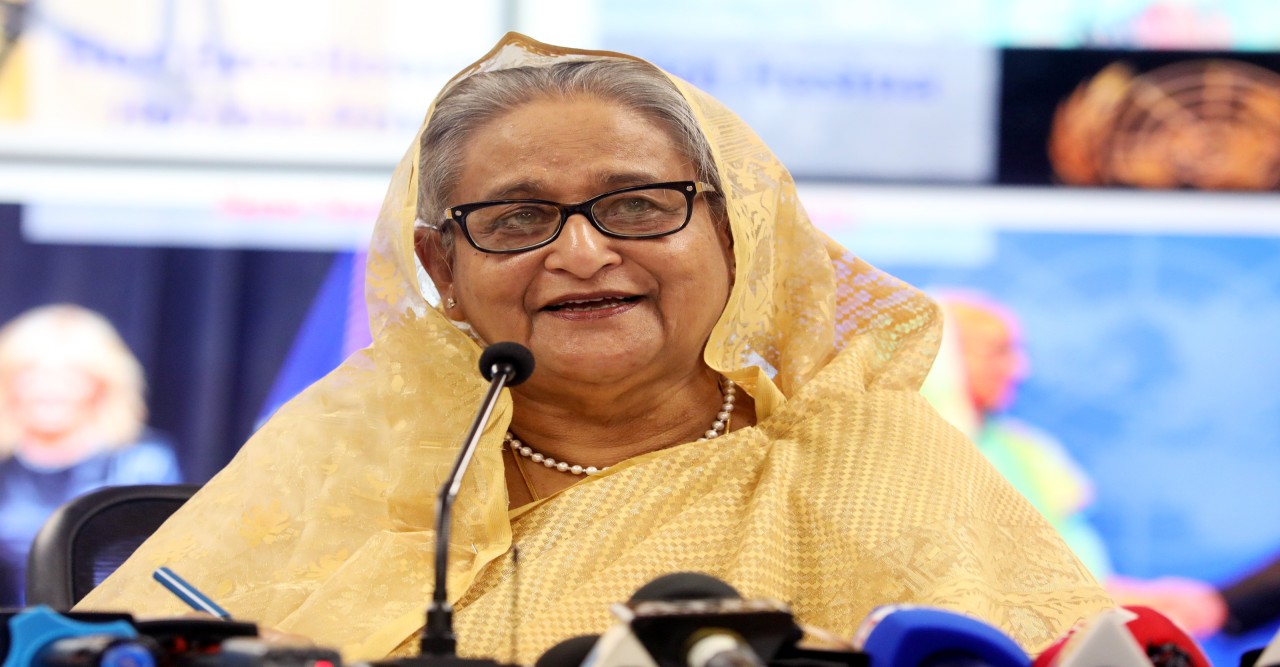 জাতিসংঘ সাধারণ পরিষদের ৭৭তম অধিবেশনের পর সাংবাদিকদের সাথে সময় কাটালেন প্রধানমন্ত্রী শেখ হাসিনা
