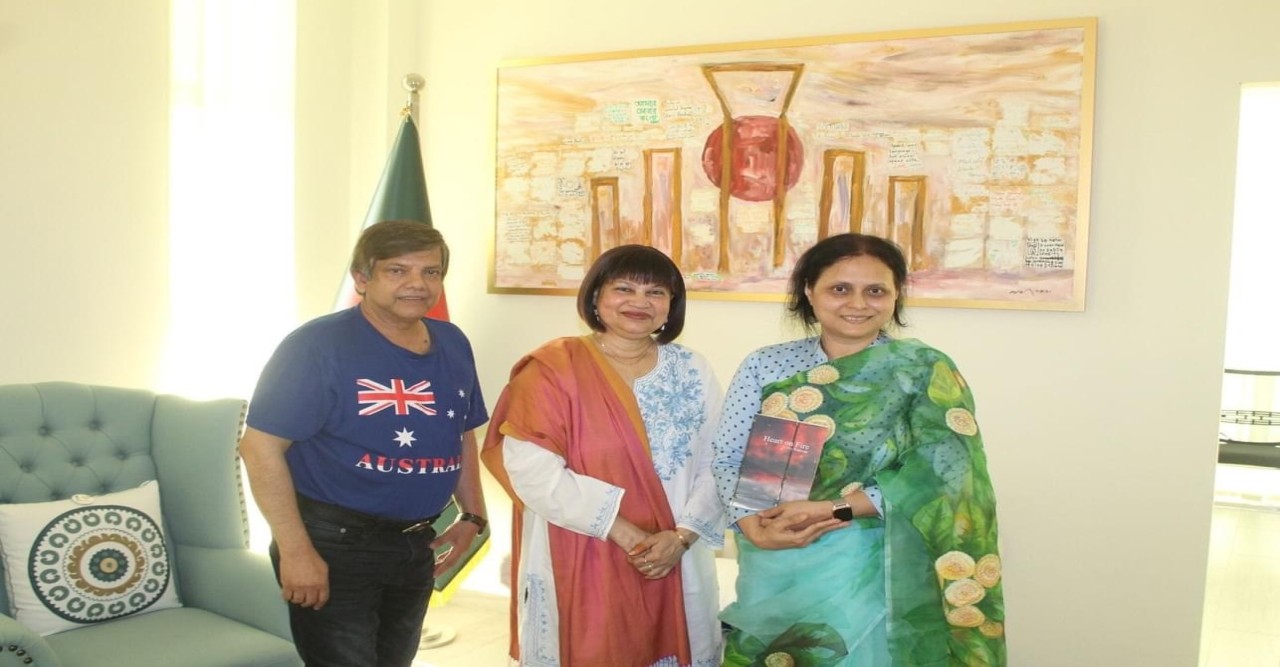 একজন নাহিদা রহমান সুমনা এবং বাংলাদেশ হাইকমিশন.... আইভি রহমান