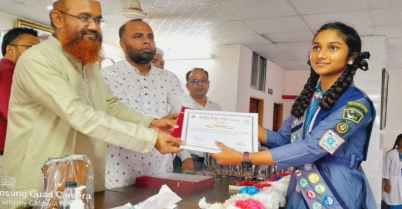 ঢাকা জেলার শ্রেষ্ঠ স্কাউট কলাকোপা কোকিলপ্যারী উচ্চ বিদ্যালয়ের জান্নাতুল জেরিন