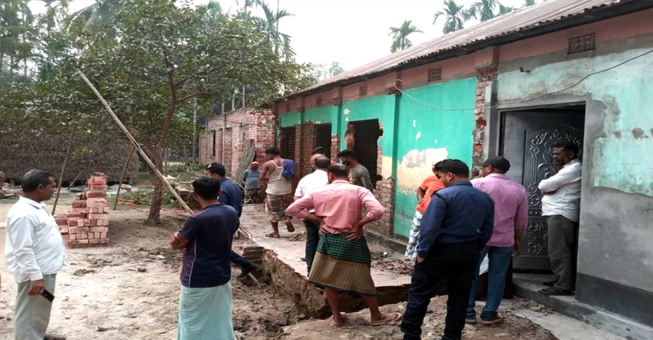 বীর মুক্তিযোদ্ধার পরিবারকে মারধর, বাড়ি থেকে তাড়িয়ে দেওয়ার অভিযোগ