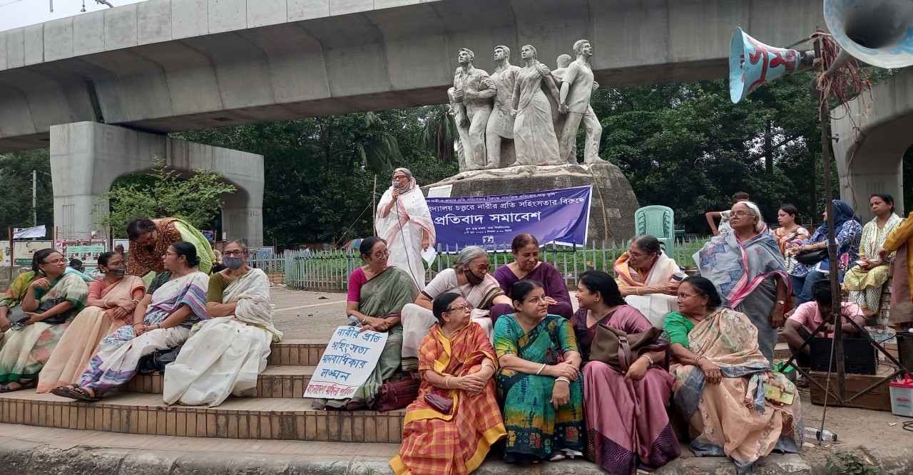 নারীর প্রতি সহিংসতার ঘটনায় বাংলাদেশ মহিলা পরিষদের উদ্যোগে প্রতিবাদ সমাবেশ