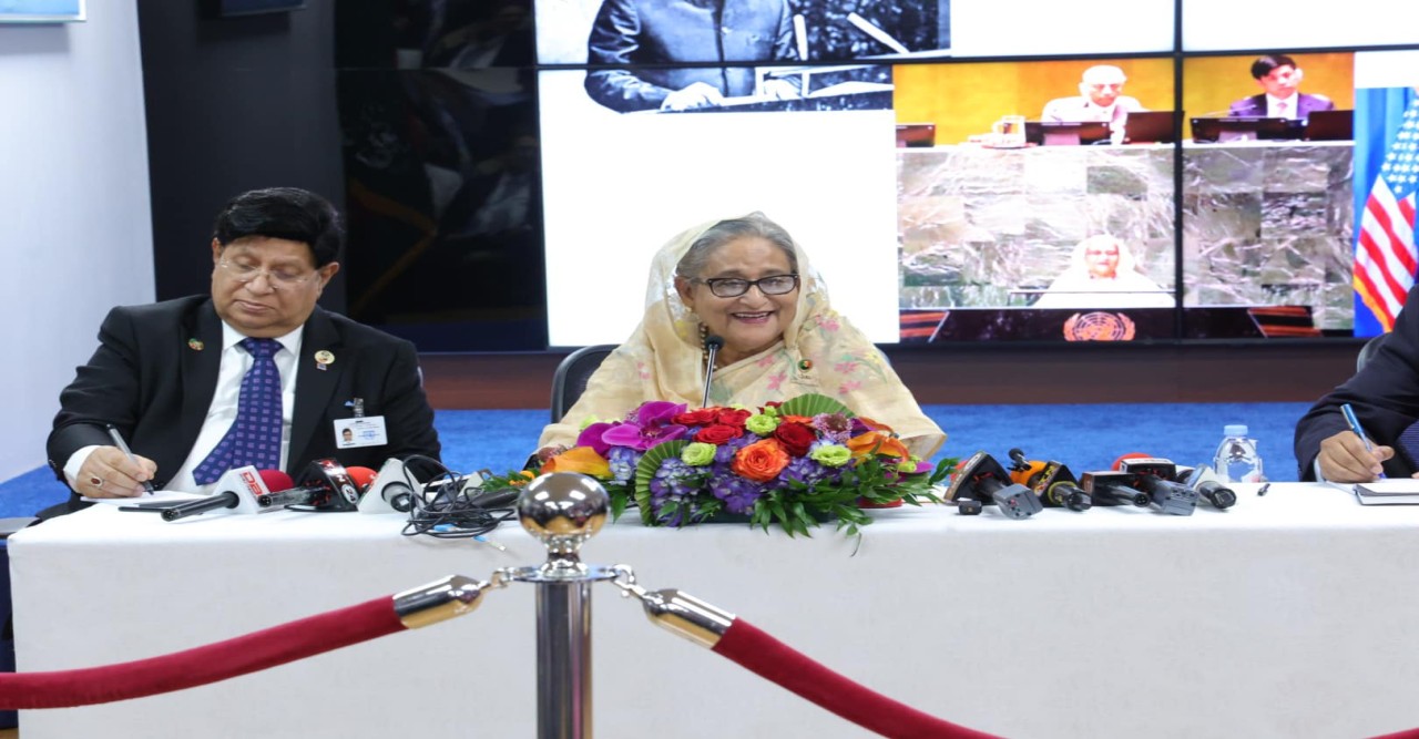 বাইরে থেকে নির্বাচন বানচালের ষড়যন্ত্র হলে বাংলাদেশও স্যাংশন দেবে: নিউইয়র্কে বাংলাদেশ স্থায়ী মিশনে প্রধানমন্ত্রী