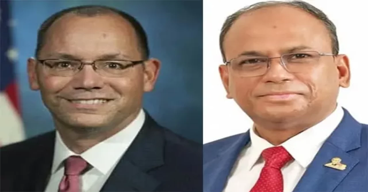 প্রধানমন্ত্রীর মুখ্য সচিবের সঙ্গে ঢাকাস্থ মার্কিন রাষ্ট্রদূত  পিটার হাসের বৈঠক