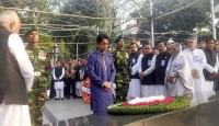 বঙ্গবন্ধুর প্রতিকৃতিতে প্রধানমন্ত্রীর পক্ষে রাদওয়ান মুজিব সিদ্দিক  ববির শ্রদ্ধা