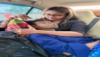 বগুড়ায় ছুটে গেলেন রিয়া মনি, হিরো আলমকে জড়িয়ে ধরলেন বুকে
