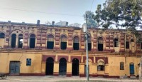 ঠাকুরগাঁওয়ের হরিপুর রাজবাড়িটি সংস্কার হচ্ছে