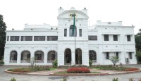 পুরাকীর্তি হিসেবে সংরক্ষিত হবে হেয়ার রোডের শ্বেতশুভ্র ভবনটি