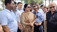 দর্শনা কেরু চিনিকল জোনে আখ চাষ মডেল প্রকল্প পরিদর্শনে শিল্পসচিব