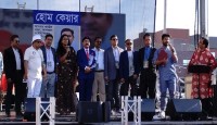বাংলাদেশীরা বিশ্বাস ও হৃদ্যতায় সবার চেয়ে আলাদা : এরিক এডামস