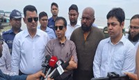 সারিয়াকান্দিতে ত্রাণ বিতরণ ও উপজেলা পরিদর্শন রাজশাহী বিভাগীয় কমিশনার