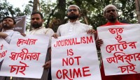 'জনগণের শত্রু' প্রধানমন্ত্রীর এমন মন্তব্যে বাংলাদেশের সাংবাদিকরা আতঙ্কে দিন কাটাচ্ছেন