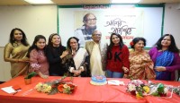 ৮০তম জন্মদিনে ফুলেল শুভেচ্ছায় অভিষিক্ত সাংবাদিক মনজুর আহমদ