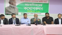 নিউইয়র্কে সাংবাদিকদের সাথে এনটিভি চেয়ারম্যান ফালু’র  মতবিনিময়