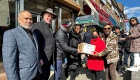 জ্যাকসন হাইটস ও জ্যামাইকায় শাহ্‌ ফাউন্ডেশনের রমজানের খাদ্য সামগ্রী বিতরণ